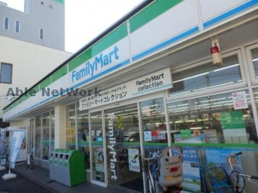 ファミリーマート平針駅前店(コンビニ)まで512m シェモア平針