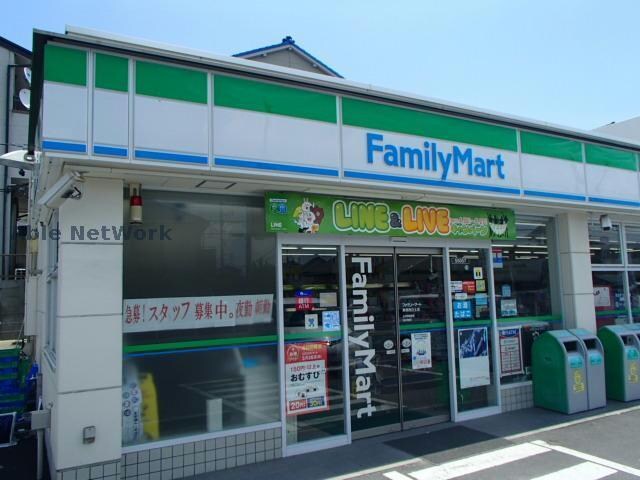 ファミリーマート東郷西白土店(コンビニ)まで846m クレストール