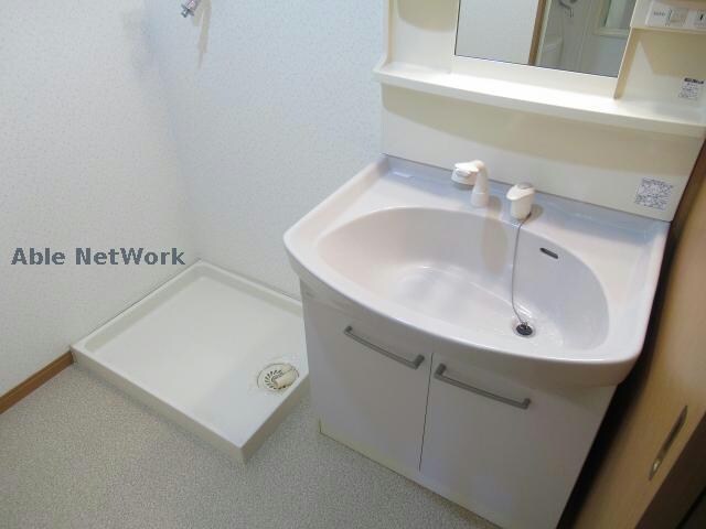 使いやすいシャワー付き独立洗面台 グランディア水広