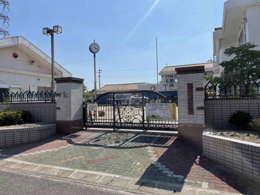 みよし市立みどり保育園(幼稚園/保育園)まで1317m ドゥ・ロジュマンⅣ