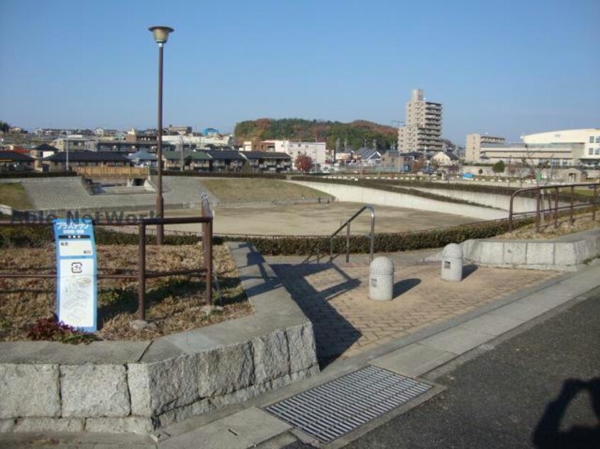 扇川緑道(公園)まで636m ブランジュ水広