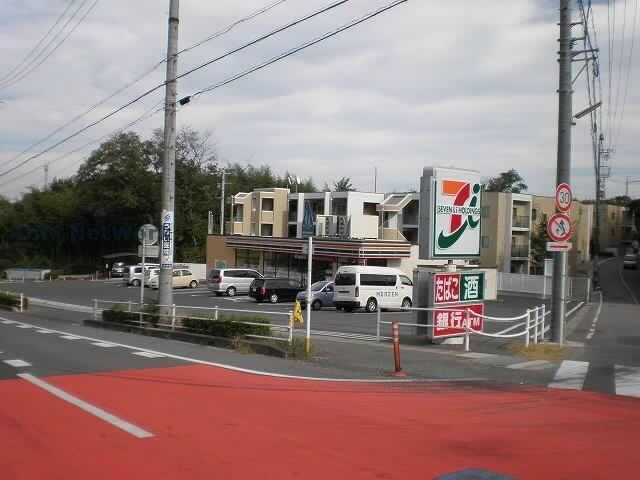セブンイレブン日進梨子ノ木店(コンビニ)まで781m ルミエール南山