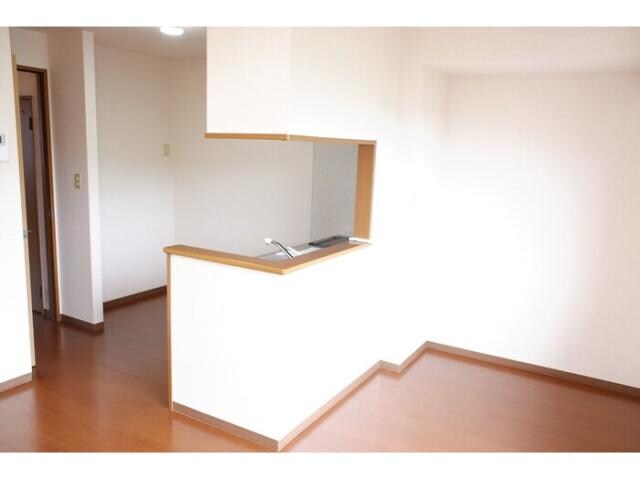 メイプルヒルズ D棟