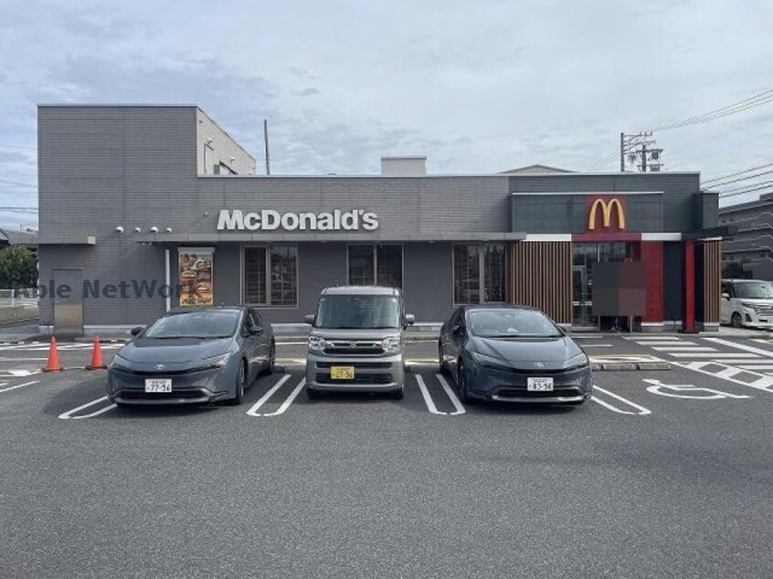マクドナルド豊田浄水店(その他飲食（ファミレスなど）)まで804m ビクトリア浄水