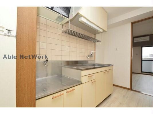 ※同物件別部屋の写真です。 トミヨシロンハイツ