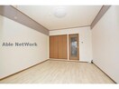 ※同物件別部屋の写真です。 トミヨシロンハイツ