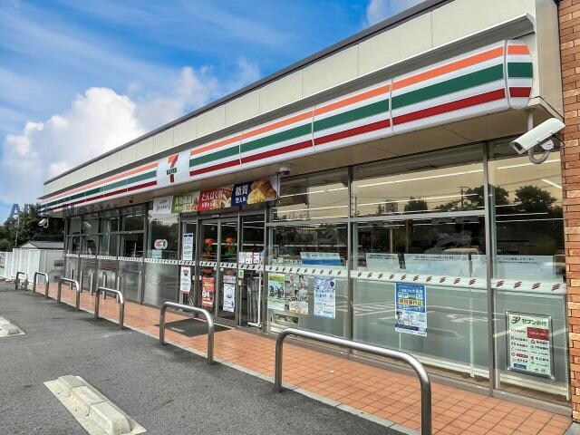 セブンイレブン日進野方町稲荷店(コンビニ)まで801m アメージングⅡ