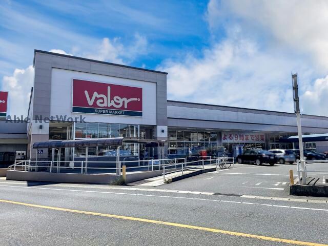 バロー日進岩崎店(スーパー)まで915m カーサフクトク