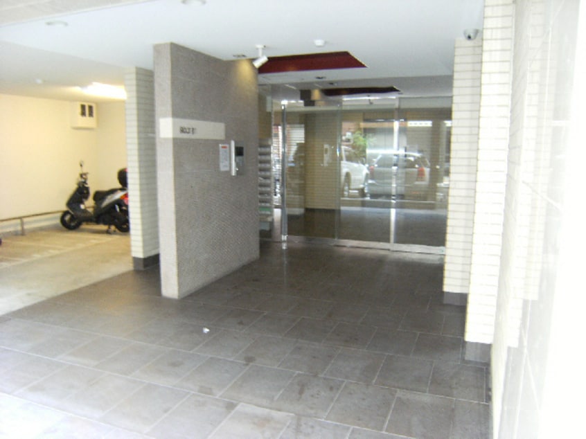  大阪メトロ谷町線/南森町駅 徒歩7分 8階 築19年