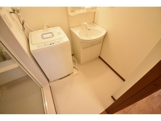  大阪メトロ谷町線/東梅田駅 徒歩9分 8階 築17年