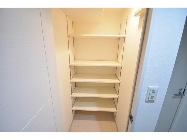  大阪メトロ堺筋線/堺筋本町駅 徒歩3分 8階 築18年