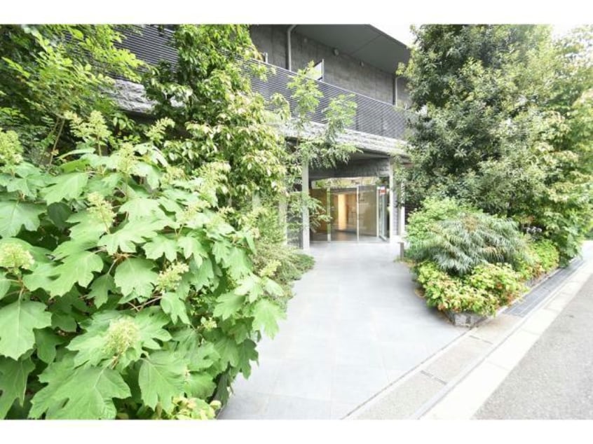  大阪メトロ谷町線/谷町六丁目駅 徒歩3分 2階 築15年