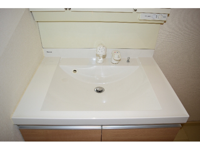  大阪メトロ谷町線/谷町六丁目駅 徒歩3分 2階 築15年