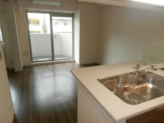  プレサンス中之島公園アティレ