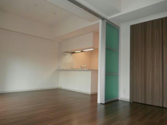  プレサンス中之島公園アティレ