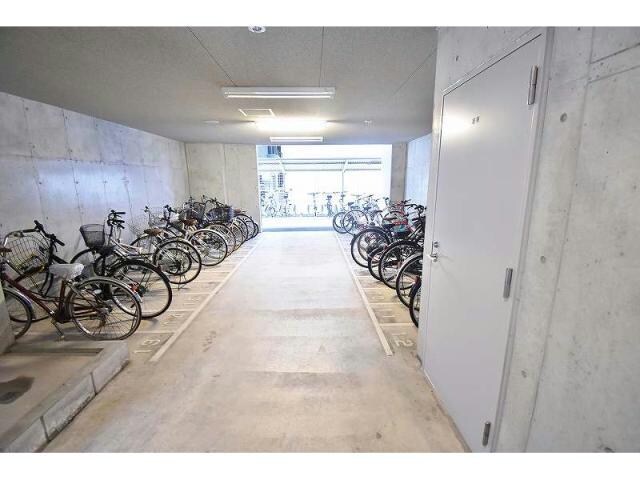  大阪メトロ谷町線/谷町四丁目駅 徒歩6分 9階 築10年