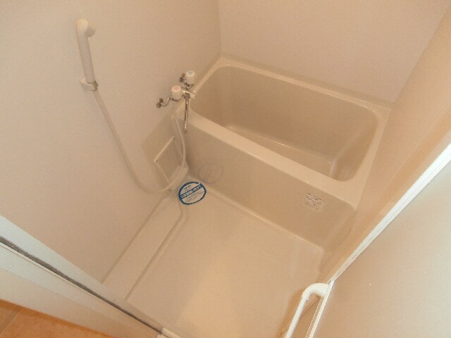  大阪メトロ御堂筋線/中津駅 徒歩3分 8階 築18年