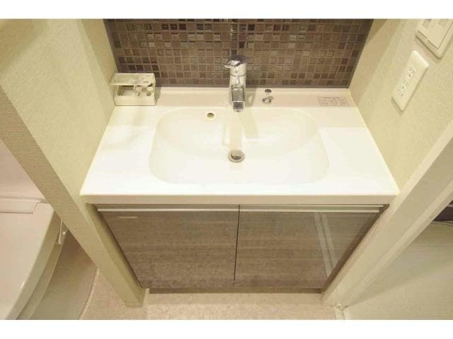  大阪メトロ堺筋線/北浜駅 徒歩2分 4階 築9年