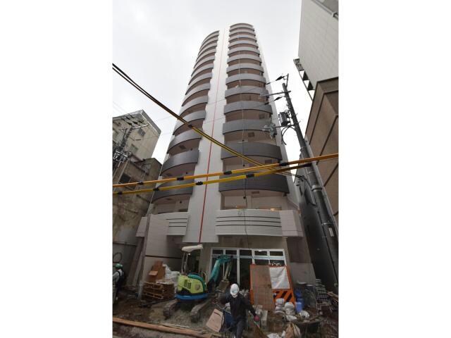  大阪メトロ谷町線/南森町駅 徒歩6分 11階 築8年