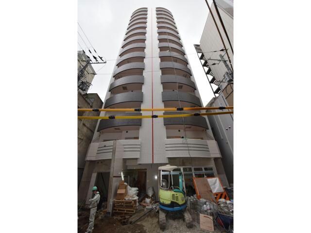  大阪メトロ谷町線/南森町駅 徒歩6分 11階 築8年