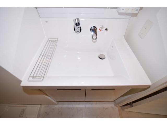  大阪メトロ御堂筋線/中津駅 徒歩6分 11階 築8年