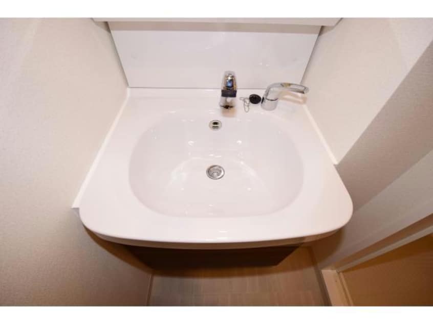  阪急宝塚線/中津駅 徒歩5分 3階 築8年