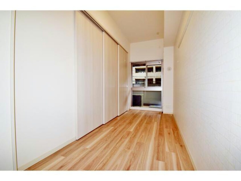  プレサンス心斎橋二スト