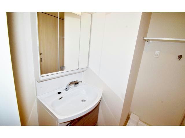  プレサンス心斎橋二スト