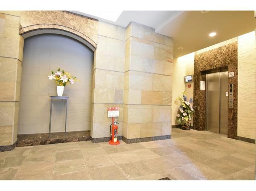  大阪メトロ谷町線/中崎町駅 徒歩6分 11階 築16年