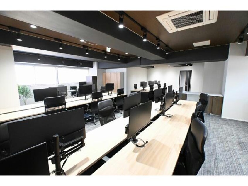  リアライズ梅田東ビル