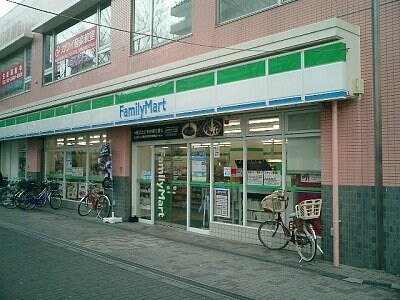 ﾌｧﾐﾘｰﾏｰﾄ 南千住八丁目店(コンビニ)まで553m リバーフェイス