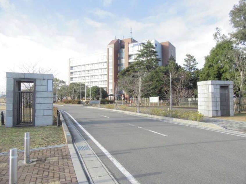 私立鈴鹿医療科学大学白子キャンパス(大学/短大/専門学校)まで1211m メゾンラビュット