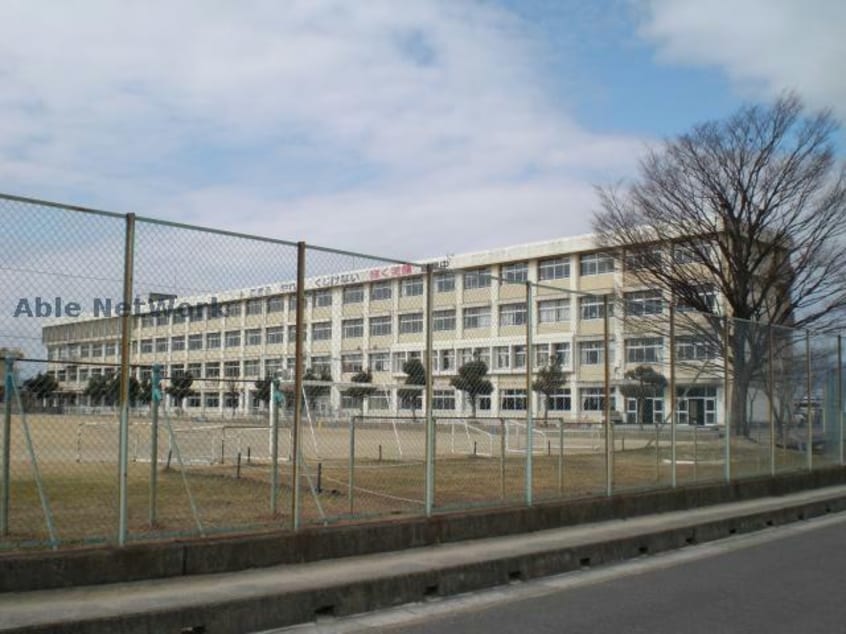 鈴鹿市立創徳中学校(中学校/中等教育学校)まで2876m メゾンポルタ