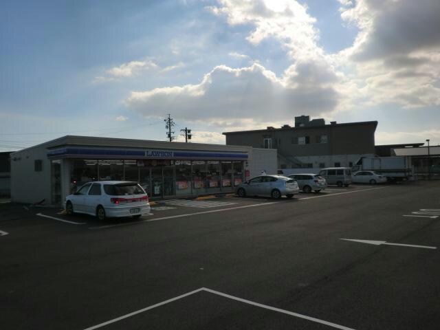 ローソン鈴鹿高岡南店(コンビニ)まで1904m サンヒルズ Ａ棟