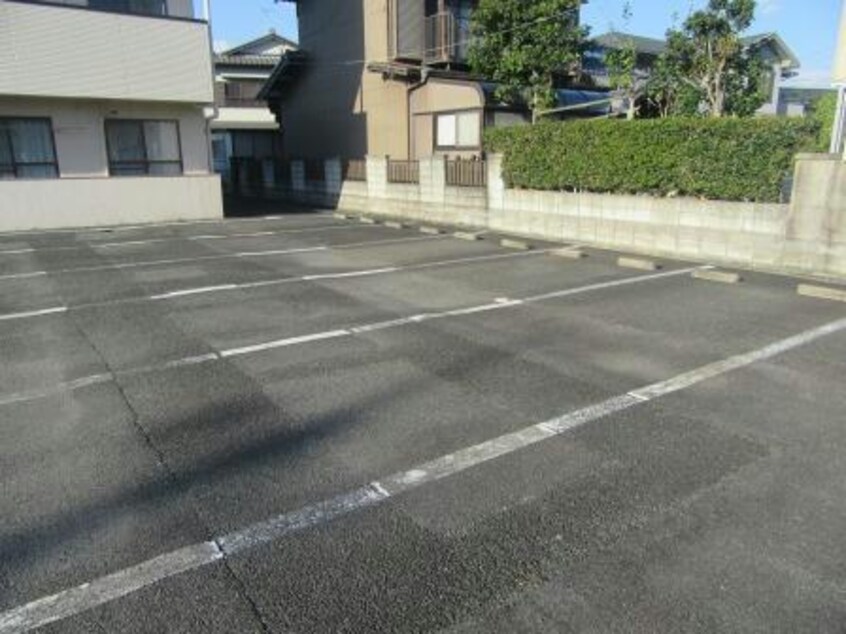 駐車場 レインボー生川