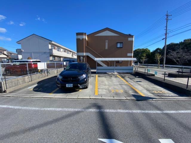  チャペルヒルズ