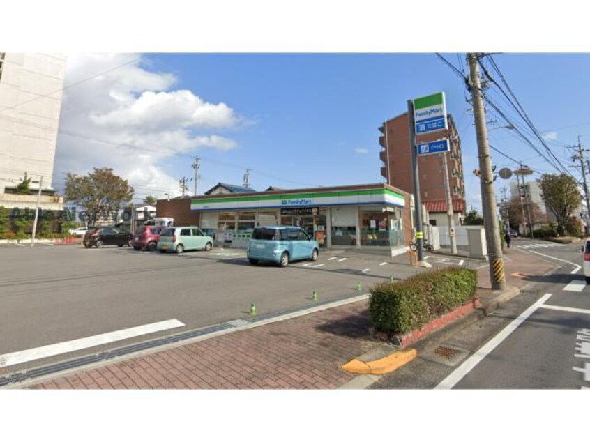 ファミリーマート鈴鹿算所店(コンビニ)まで388m レジデンス大野