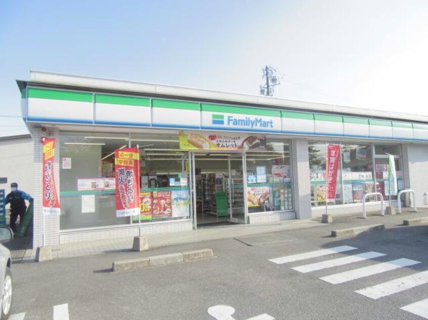 ファミリーマート鈴鹿桜島二丁目店(コンビニ)まで588m Ａｎｇｅｌ ｈｏｕｓｅ 東山