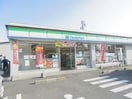 ファミリーマート鈴鹿桜島二丁目店(コンビニ)まで588m Ａｎｇｅｌ ｈｏｕｓｅ 東山
