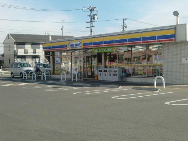 ミニストップ鈴鹿野町店(コンビニ)まで81m シダー’Ｓガーデン C