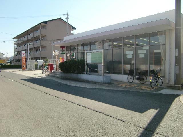 楠郵便局(郵便局)まで932m ヴィスコンティ・Ｓ