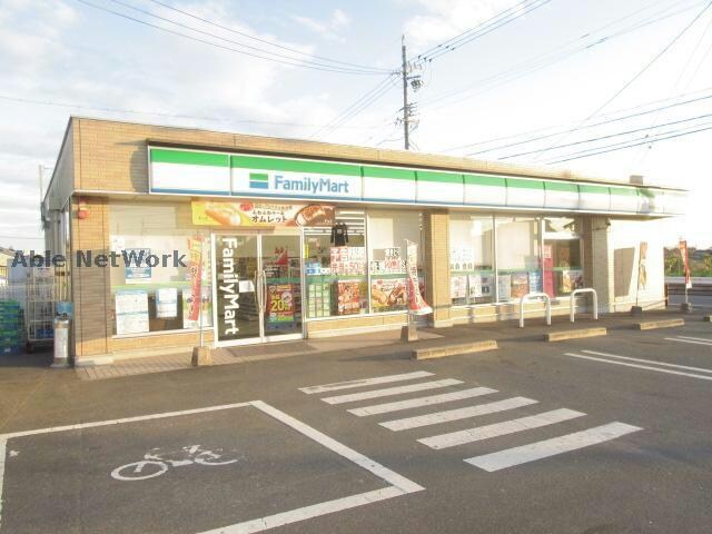 ファミリーマート鈴鹿末広南店(コンビニ)まで262m ルミエール末広