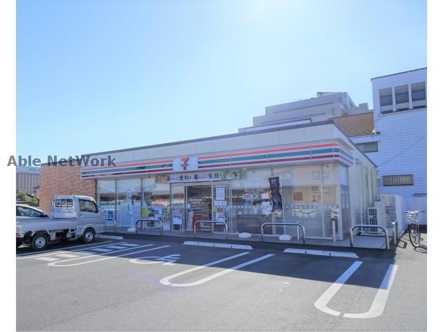 セブンイレブン鈴鹿庄野共進1丁目店(コンビニ)まで398m 庄野共進2丁目貸家