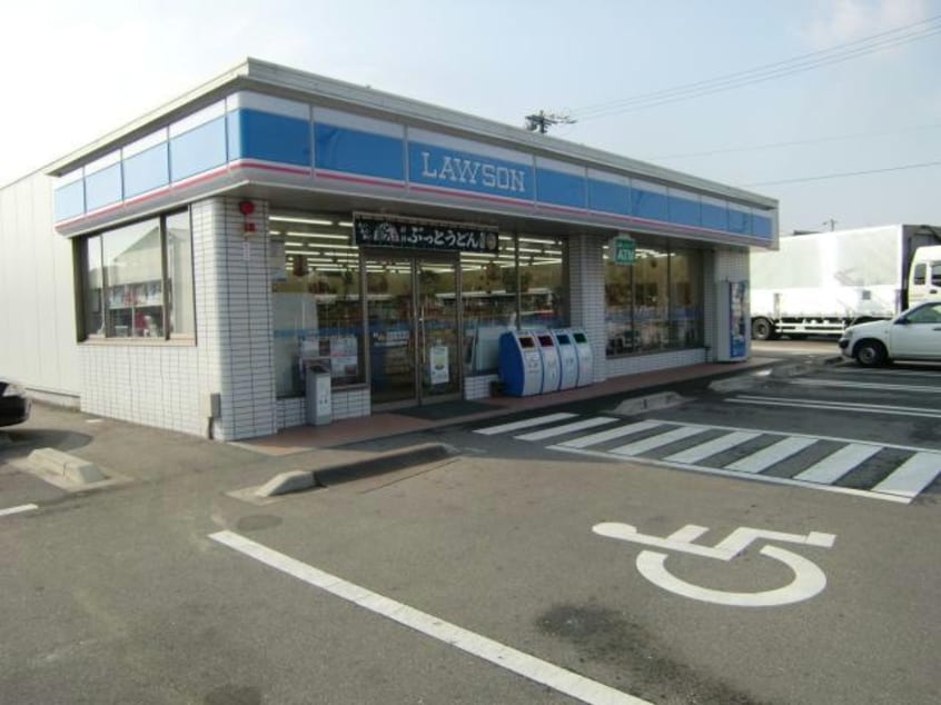 ローソン鈴鹿南玉垣店(コンビニ)まで864m ウッドベルステージ