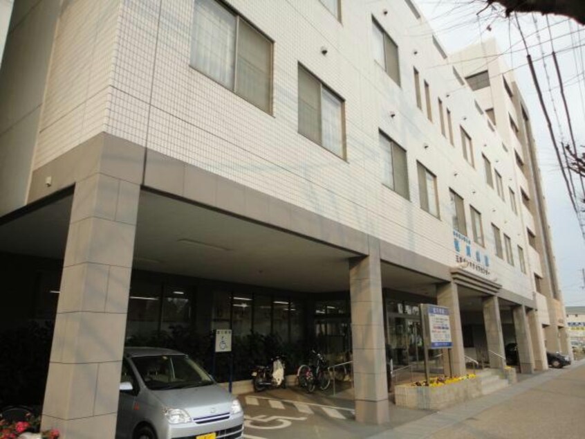 医療法人誠仁会塩川病院(病院)まで940m リシェス