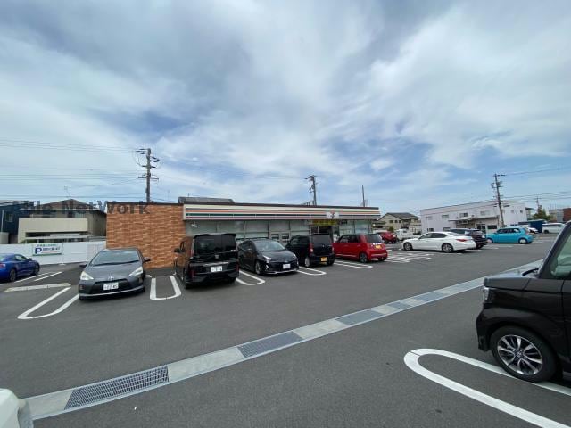 セブンイレブン鈴鹿阿古曽町店(コンビニ)まで448m ハイツ・ミール