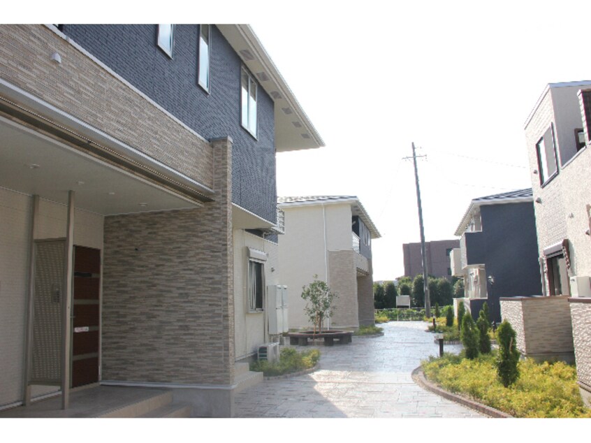  レクイアーレ72　Ｄ