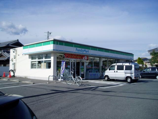 ファミリーマート鈴鹿稲生店(コンビニ)まで650m ランドマーク・２０１３