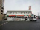 サンクス亀山インター店(コンビニ)まで1342m グレース・亀山