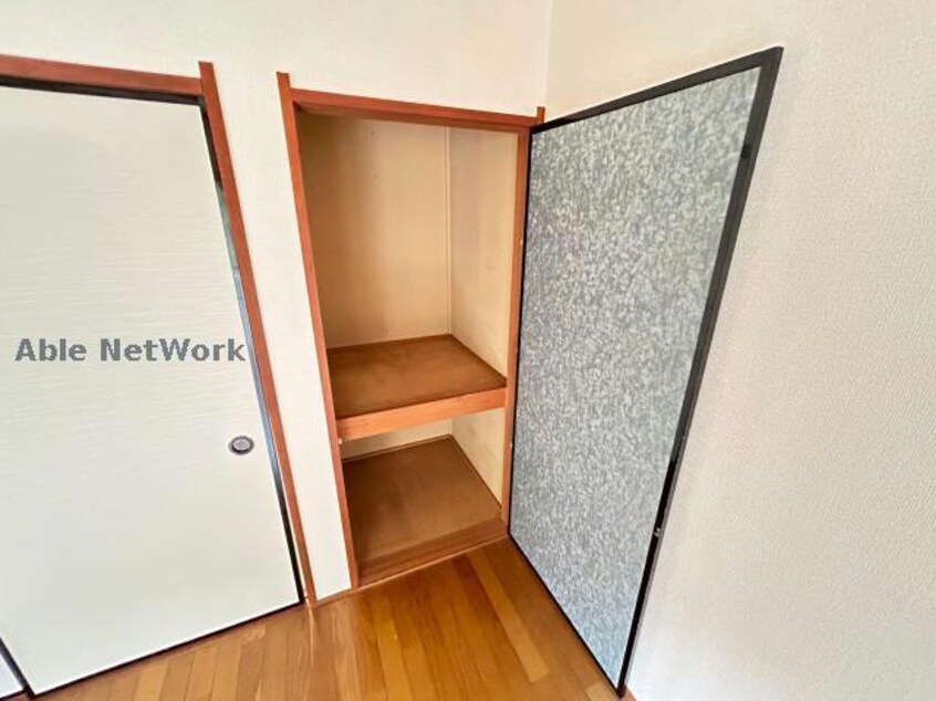  白子ポートハイツ